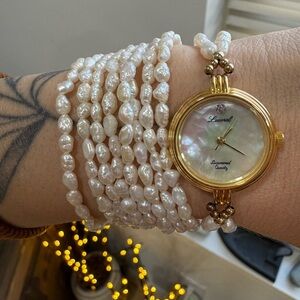 Lucoral Genuine Pearl Stretch Watch + 8 Matching Bracelets